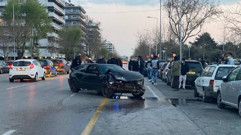 Τροχαίο ατύχημα στη Θεσσαλονίκη – Τραυματίστηκε ελαφρά ένα άτομο